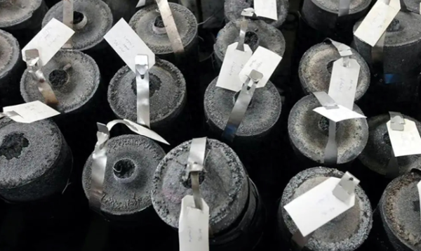 上上策 对美稀土出口暴涨后, 美国又提出新要求, 不准中国进口俄伊石油