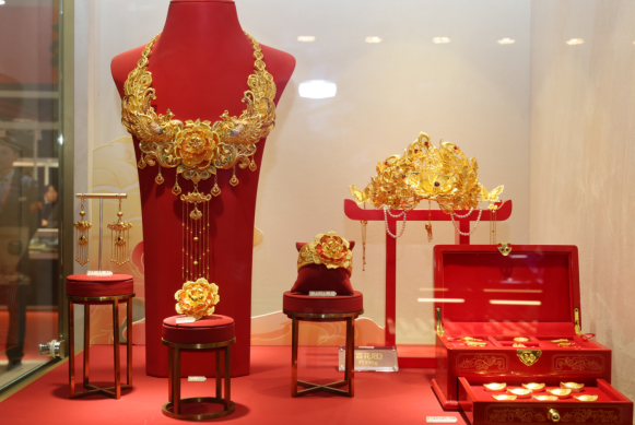 银易配资 菜百股份以东方美学演绎文化与匠心